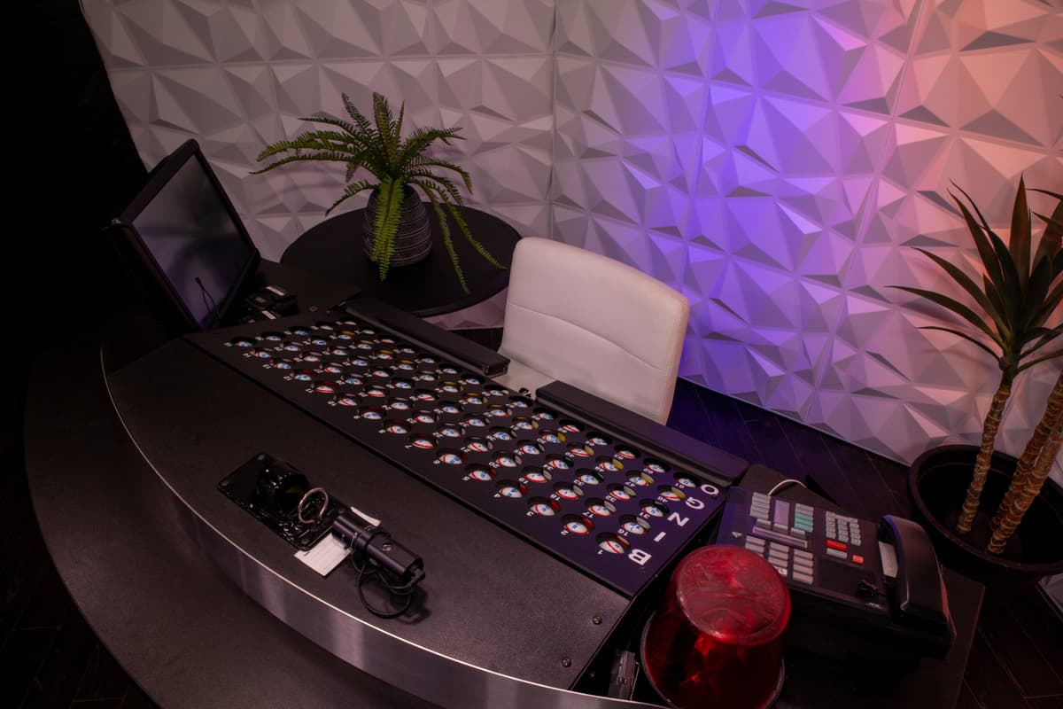 tvrl tv laval 33