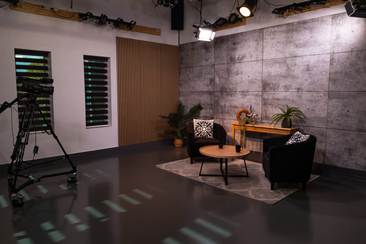 tvrl tv laval 12